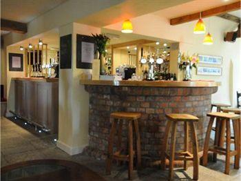 Отель Rose & Crown Athelney Экстерьер фото