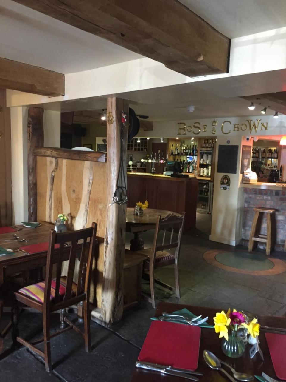 Отель Rose & Crown Athelney Экстерьер фото